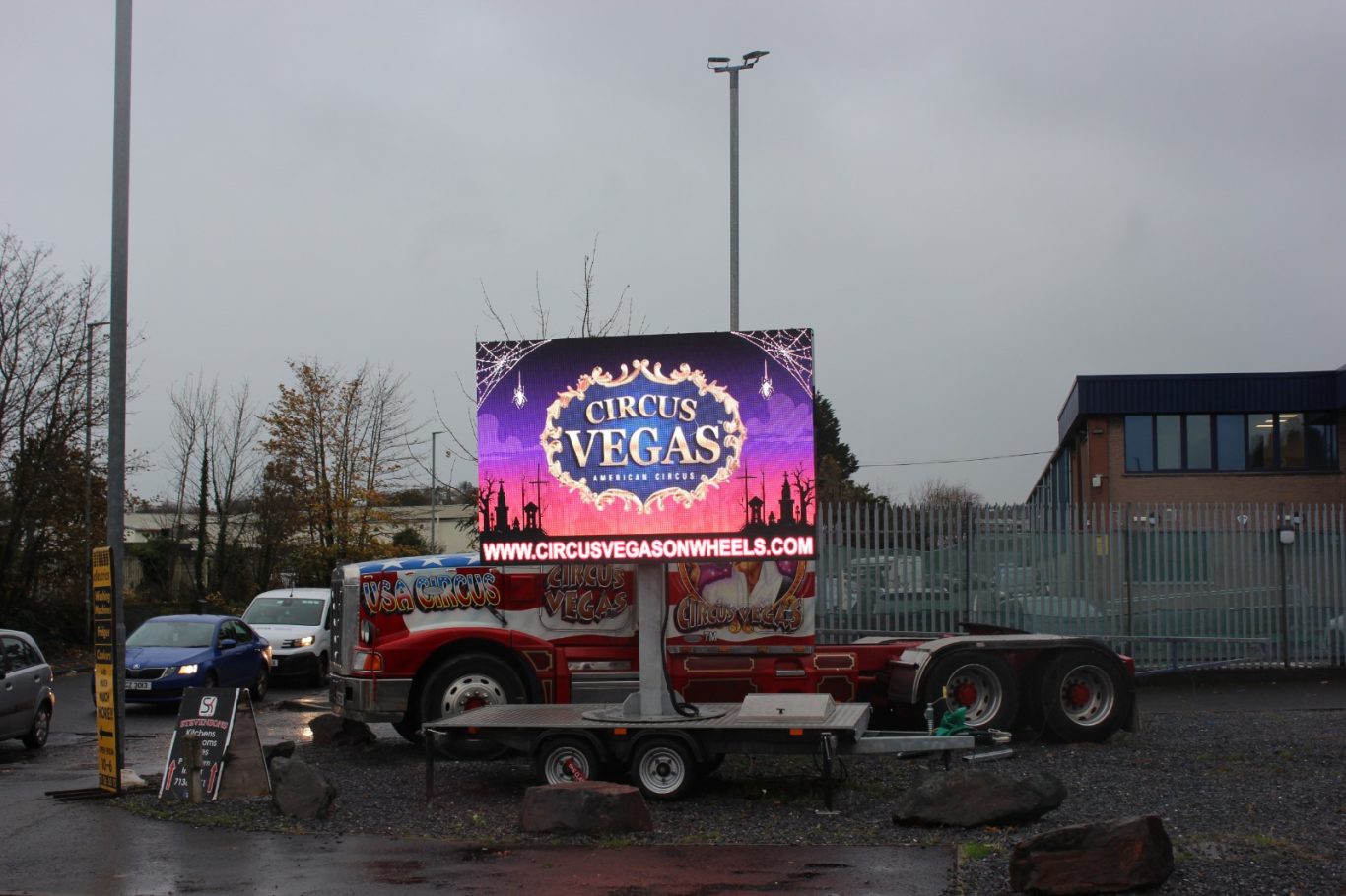 Outdoor Screen @ Pennyburn Lights - 230,000 Weekly Views : 33,000 Daily Views