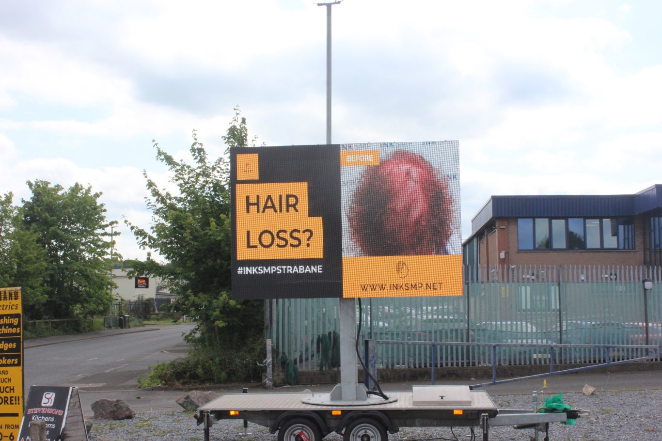 Outdoor Screen @ Pennyburn Lights - 230,000 Weekly Views : 33,000 Daily Views